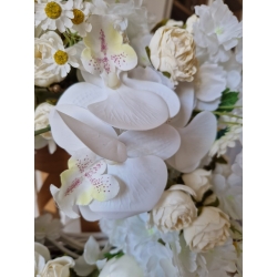 Wianek wiosenny na drzwi 